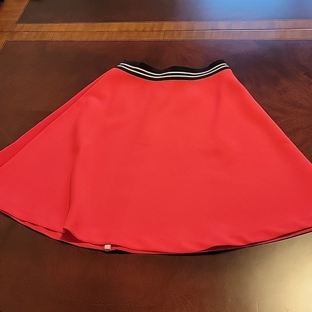 Vs KSONG Flowy Skirt S